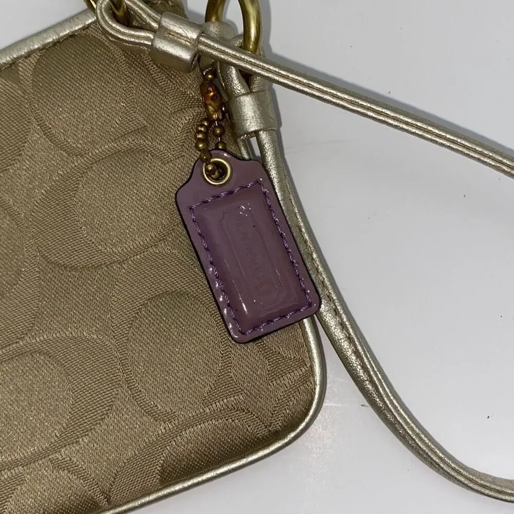 Coach Poppy Women's Tan Signature Logo Wristlet Handbag‎ One Size